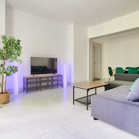 2 Bedrooms Tour Eiffel Rapp Παρίσι Εξωτερικό φωτογραφία