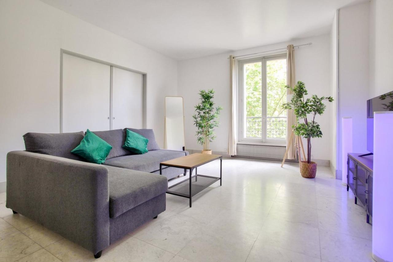 2 Bedrooms Tour Eiffel Rapp Παρίσι Εξωτερικό φωτογραφία