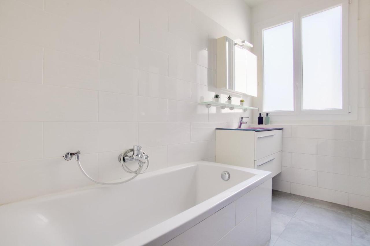 2 Bedrooms Tour Eiffel Rapp Παρίσι Εξωτερικό φωτογραφία